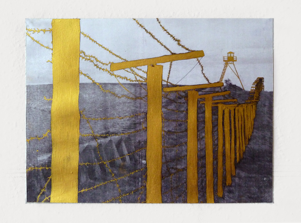 Golden Age #1, 19 x 25 cm, mowilith, acryl goudverf op laserprint, 2015